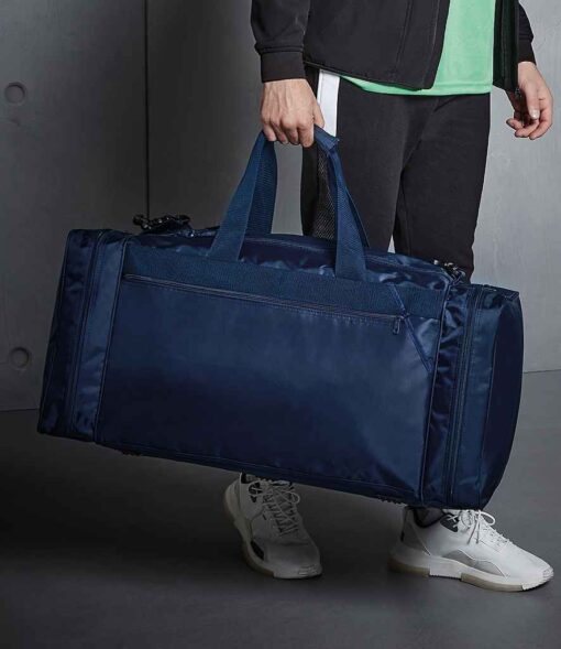 Quadra Jumbo Sports Holdall