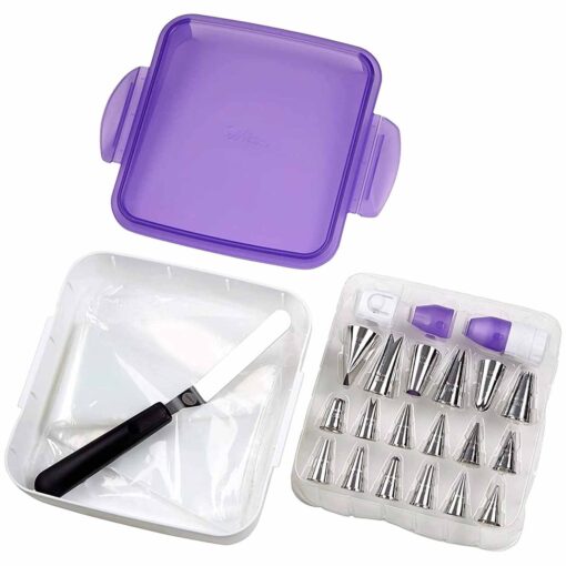 Wilton Deluxe Decorating Set